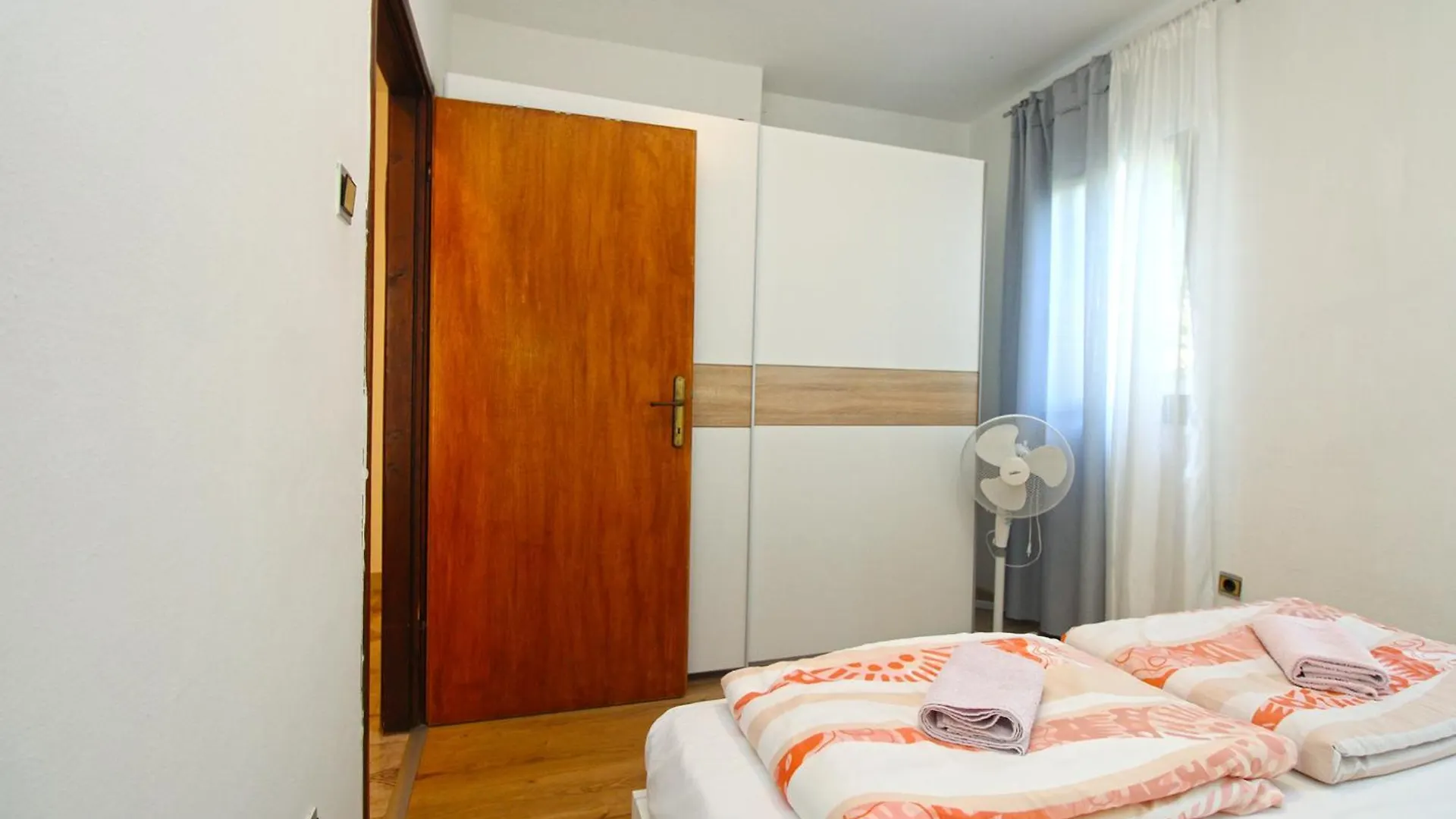 Apartments Pjescana Uvala 606 Croazia